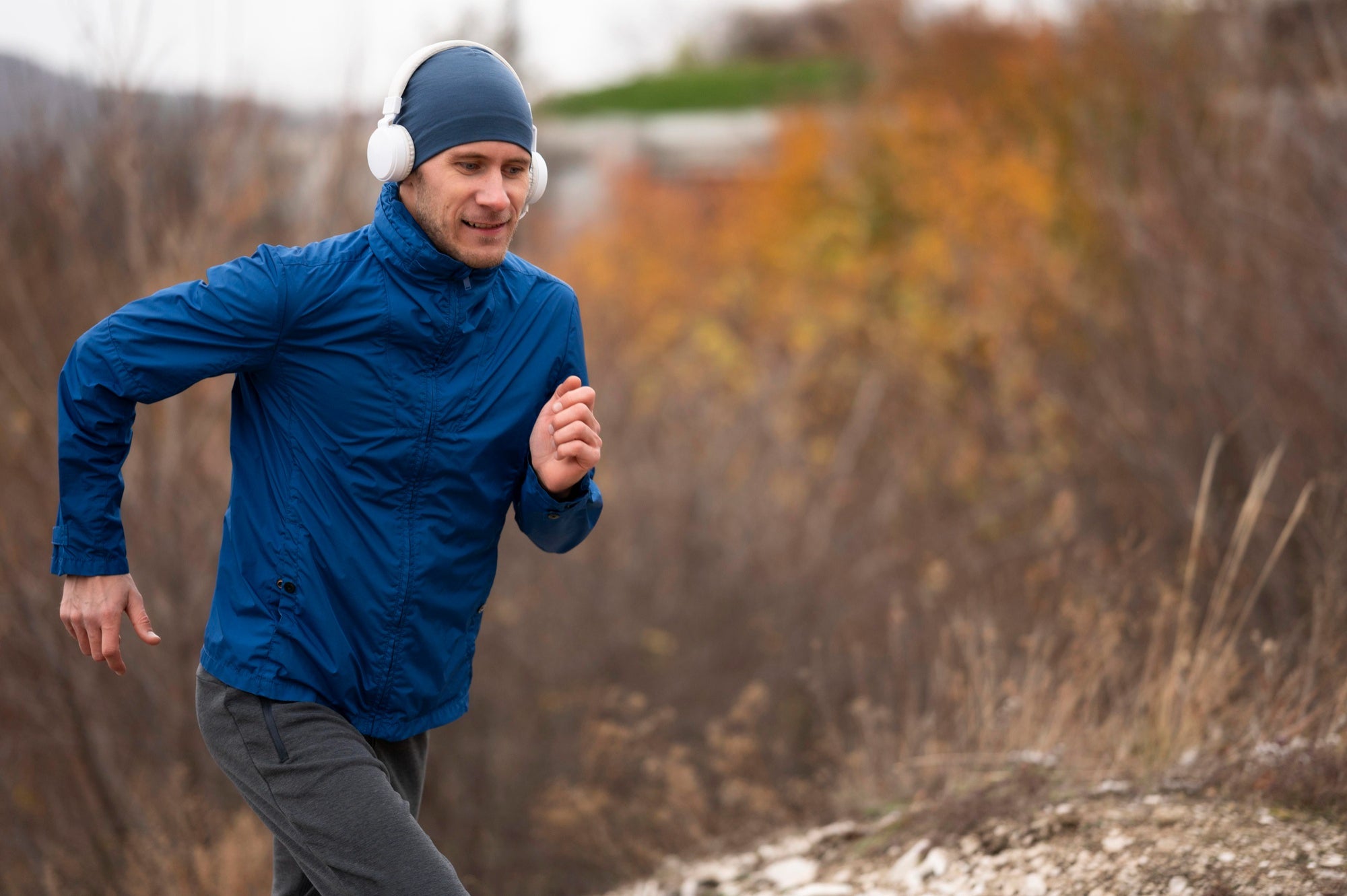 Running in Cold Weather? Learn Benefits, Safety Tips, & More