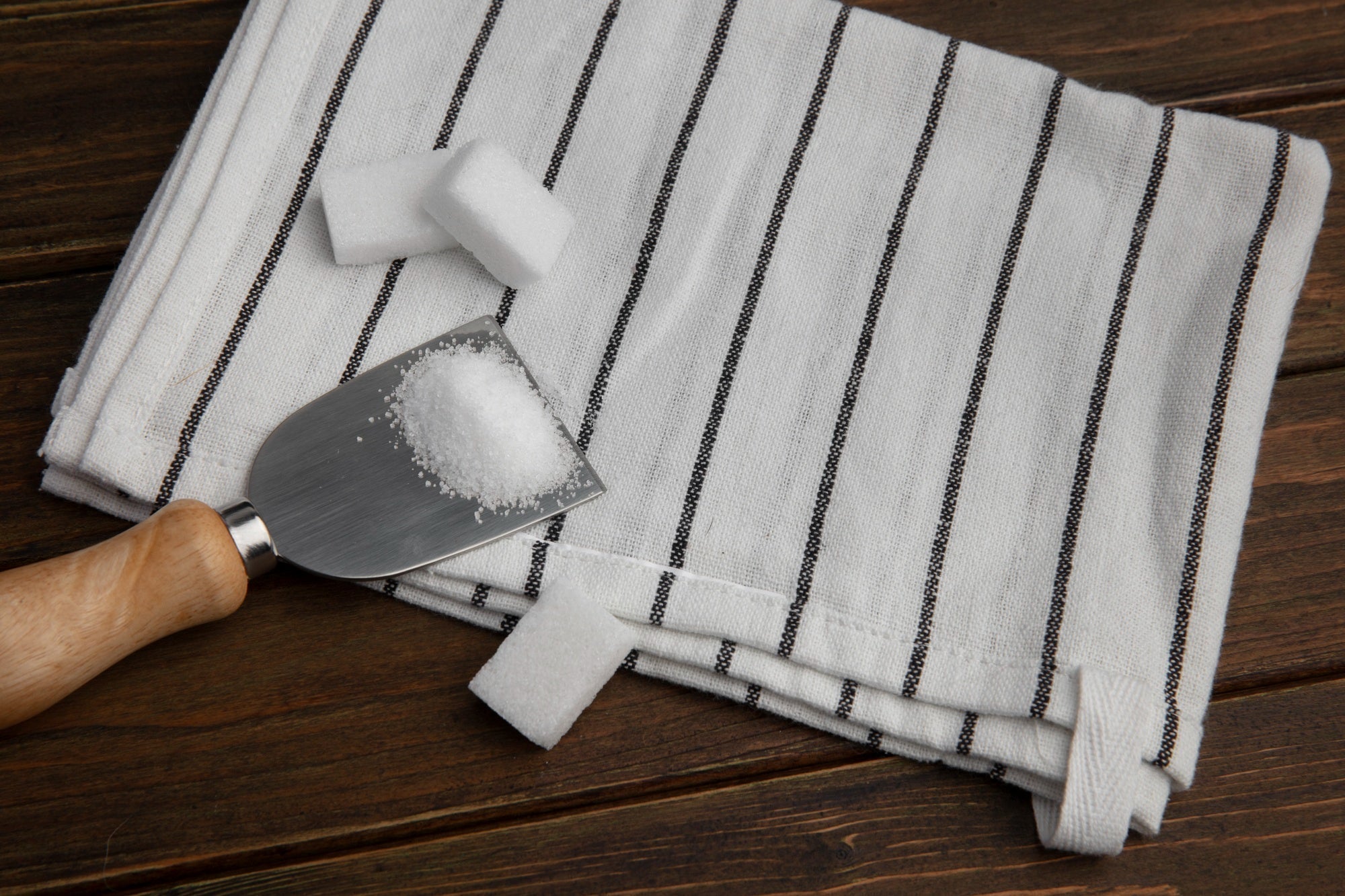 How to Stop a Towel from Shedding and Remove Lint