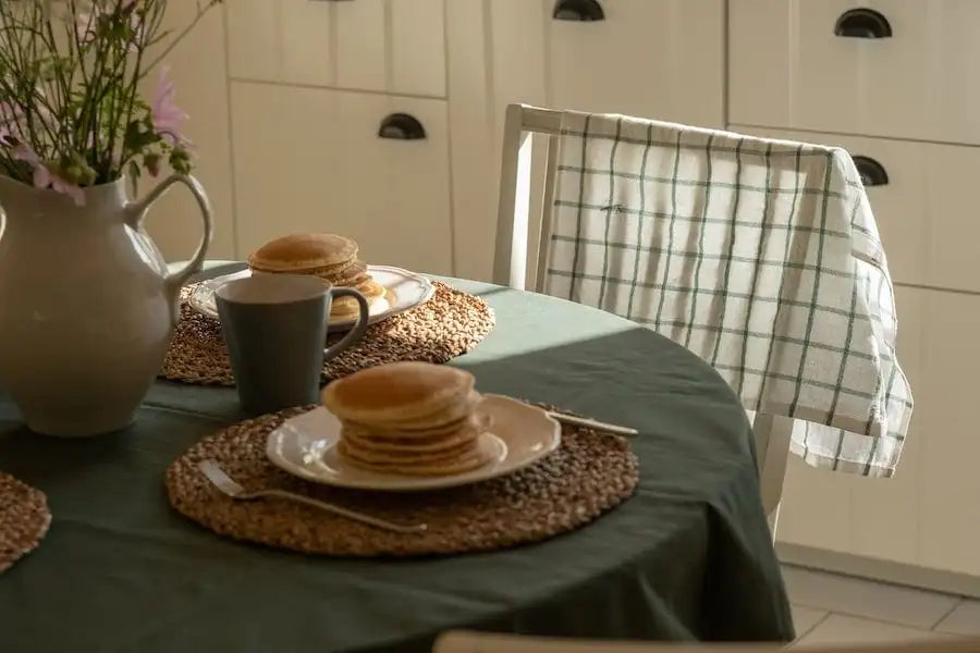Tea Towel vs Dish Towel: Key Differences, Uses & Kitchen Guide